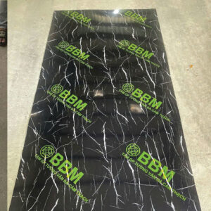 tam-nhua-gia-da-pvc-den-trang